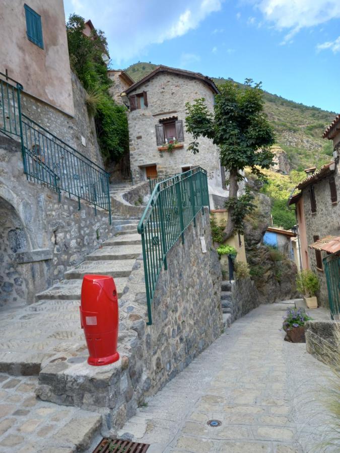 Gites De Pierlas Buitenkant foto