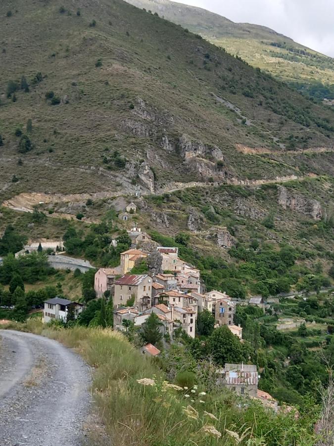 Gites De Pierlas Buitenkant foto